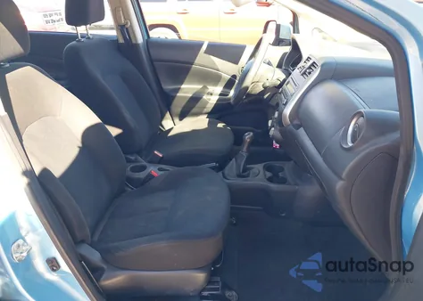 2014 Nissan Versa Note S (Sr) z USA, uszkodzony, nr VIN 3N1CE2CP9EL380438